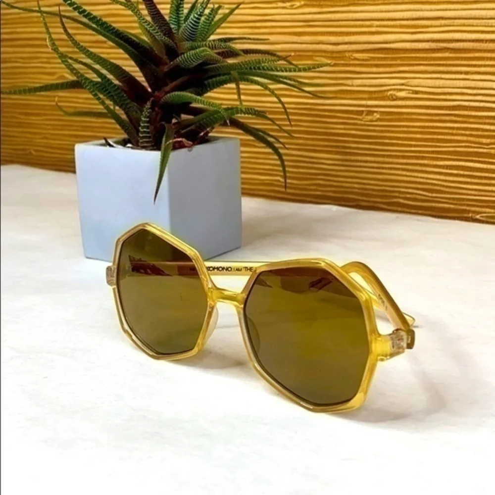 Komono Bonnie Sunglasses NEW oversized Clear Gold geometric